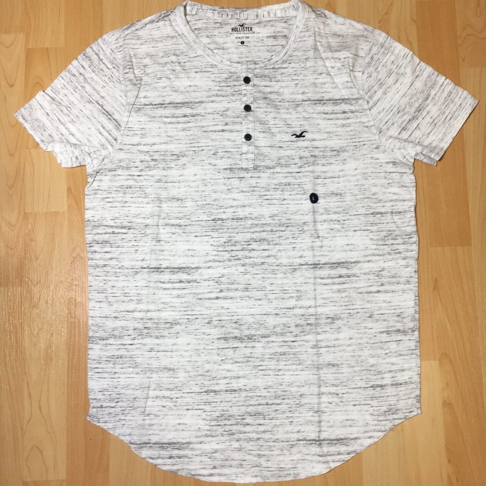 Hollister Henley Tee - Large Grey Brand New